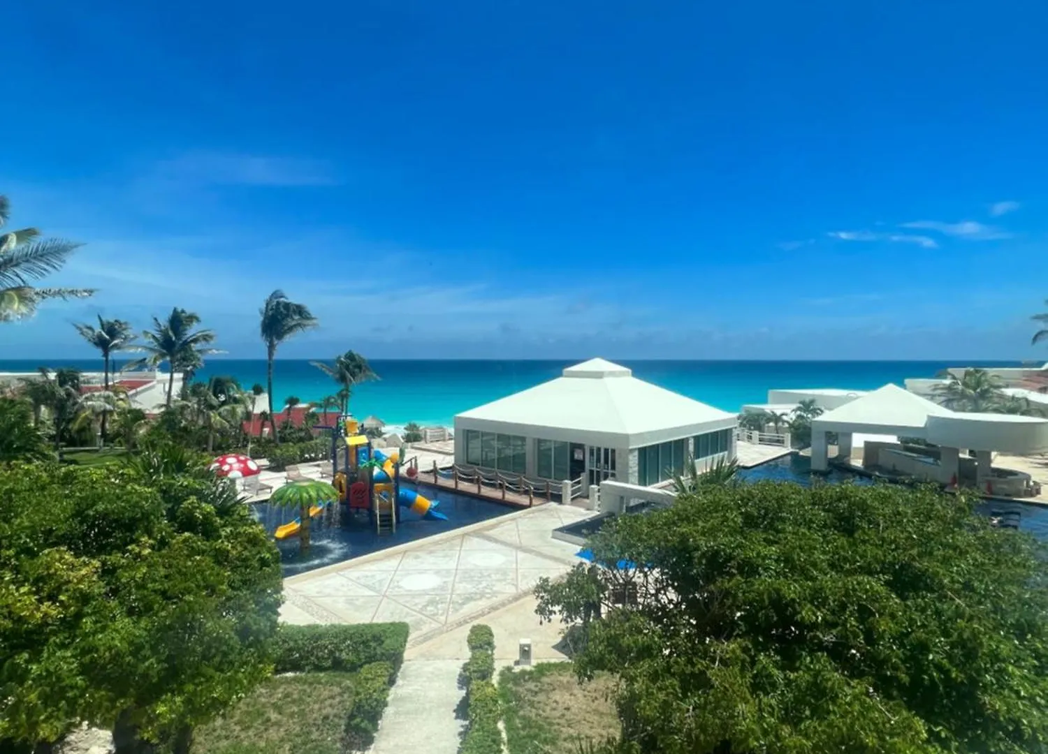 Hermoso Depto Con Vista Al Mar En Zona Hotelera. Cancun